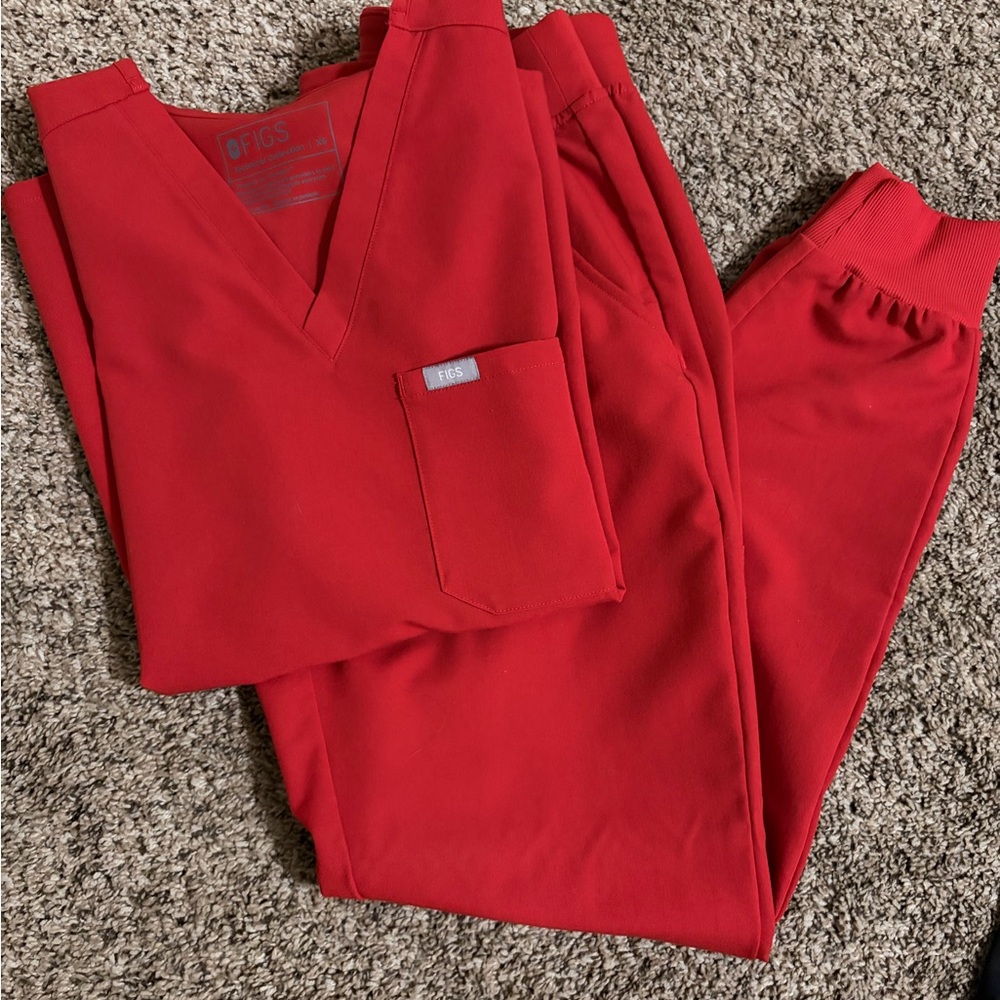 Figs Technical Collection Red Scrub Top